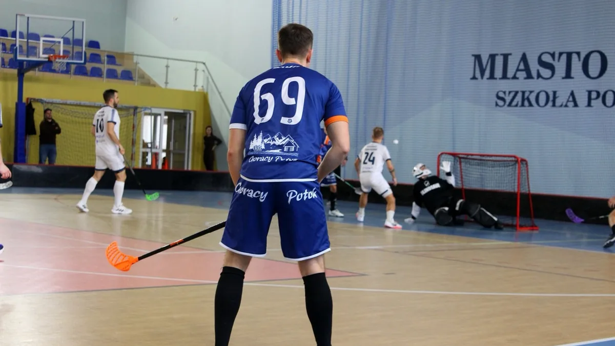 TLU Kala-Izolacje Toruń vs Szarotka: Obowiązek zwycięstwa na wyjeździe