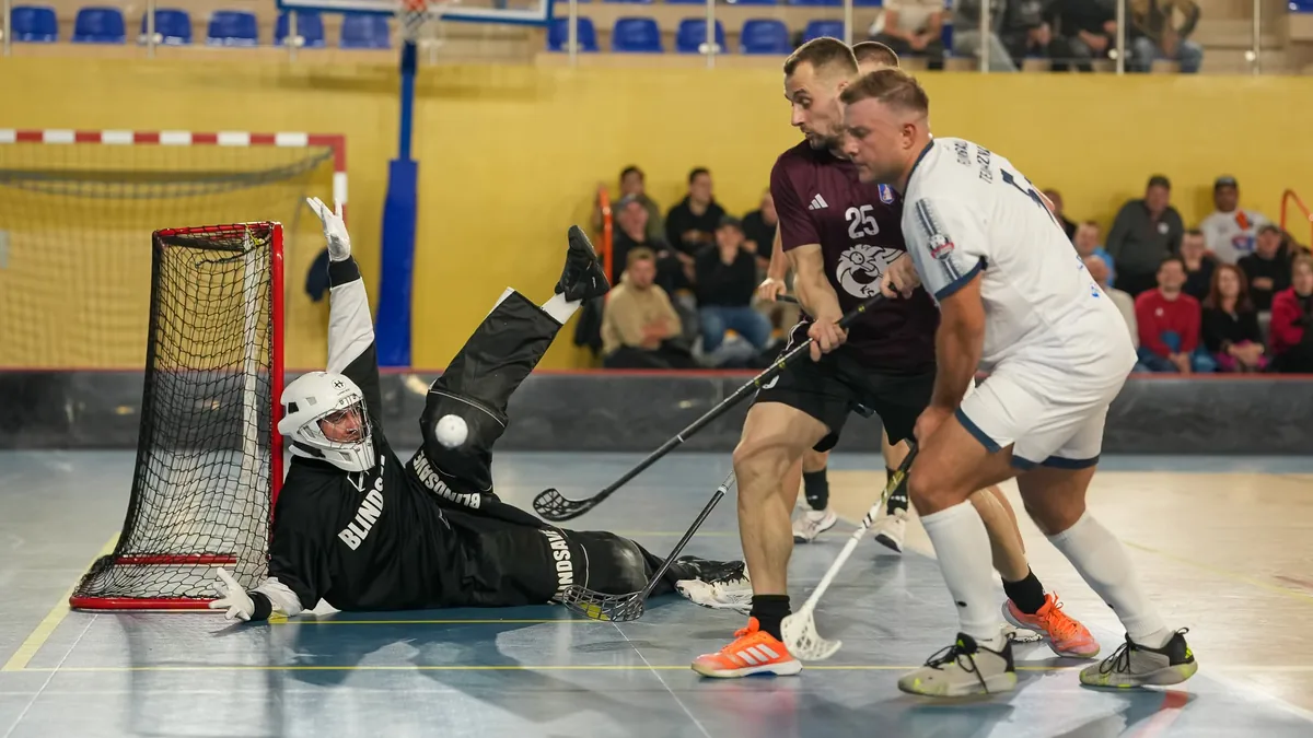 Szarotka 4:1 Regen Poznań — cierpliwość dała rewanż za brąz i fotel lidera